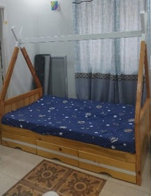 Canopy Bed with 3 Drawers